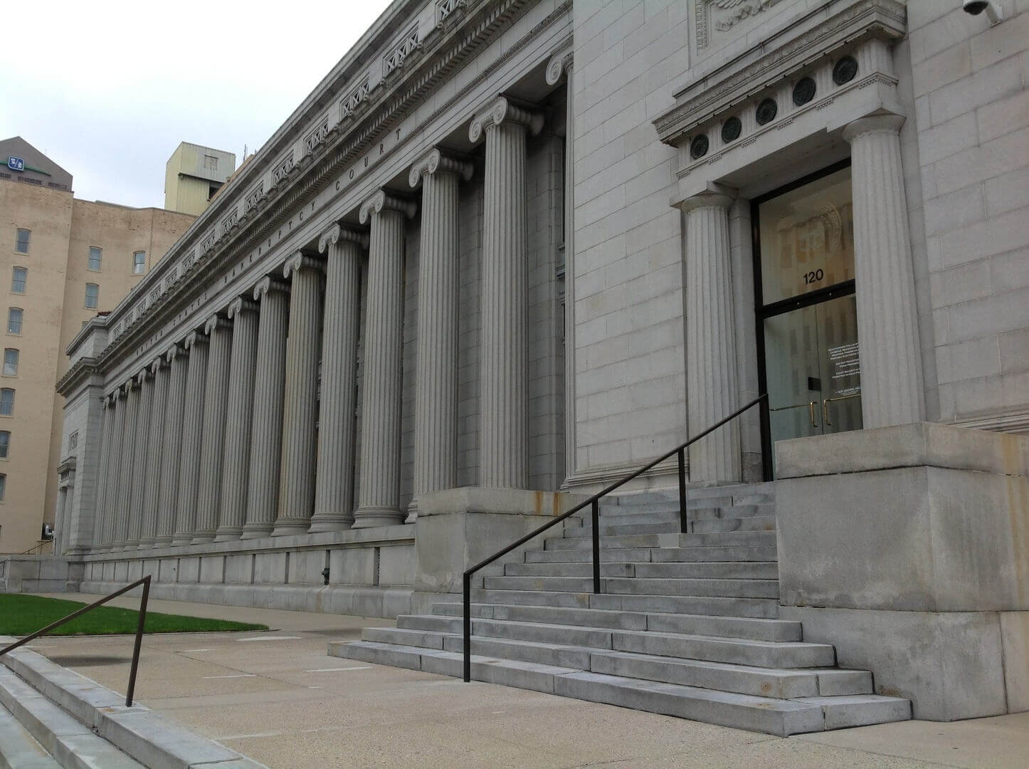 What’s Holding Back the Law Firm Industry?